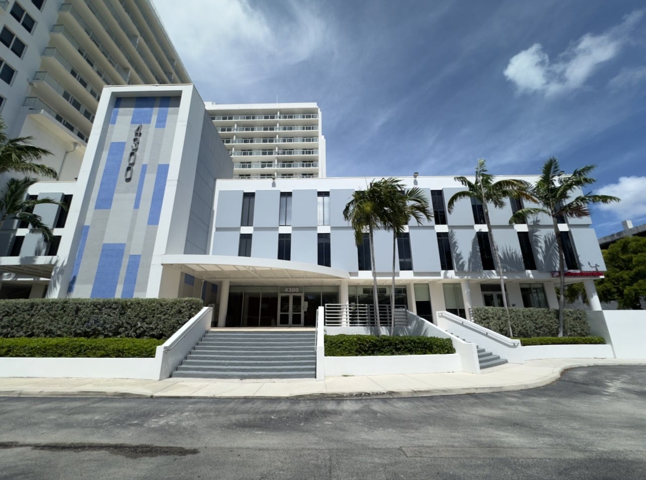4300 Biscayne Blvd, Miami, FL for lease Interior Photo- Image 1 of 14