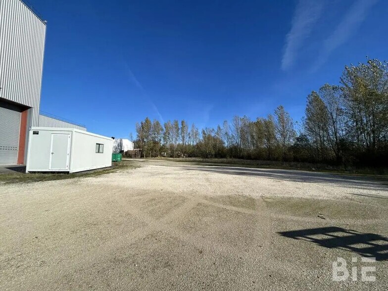 Industrial in Saint-André-de-Cubzac for sale - Building Photo - Image 2 of 9