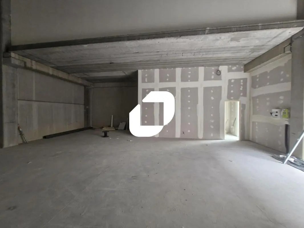 Flex in Serris for sale Building Photo- Image 1 of 4