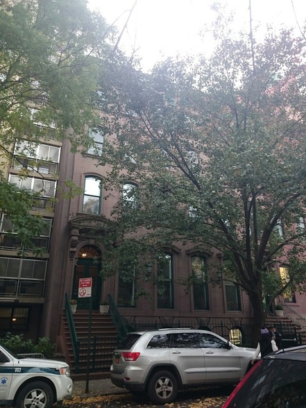 310 E 15th St, New York, NY for lease - Building Photo - Image 1 of 5