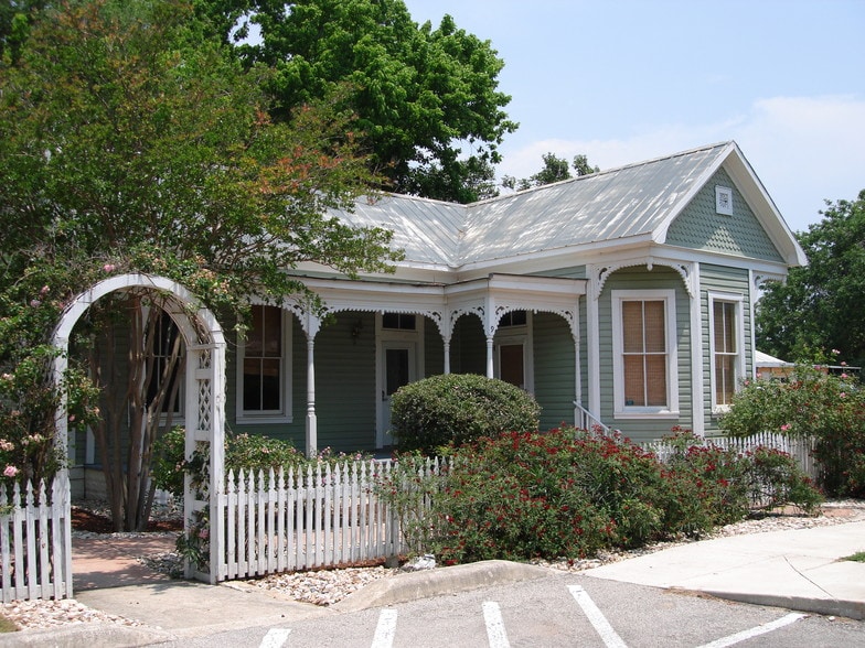 606 S School St, Boerne, TX for sale - Building Photo - Image 1 of 1