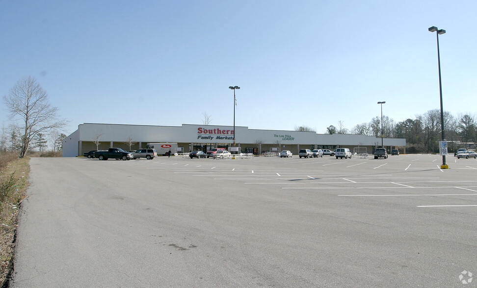 2202-2208 7th St N, Clanton, AL for sale - Primary Photo - Image 1 of 1