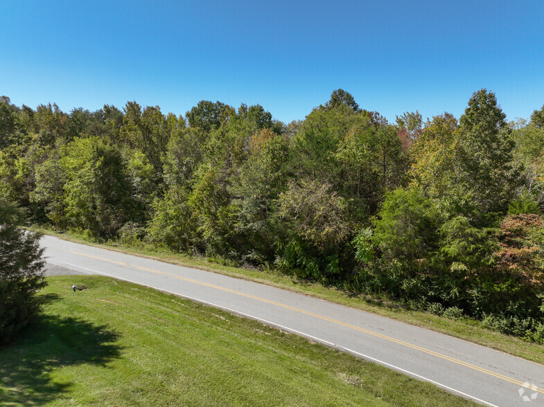 000 Franz Warner Pky, Whitsett, NC for lease - Building Photo - Image 3 of 5