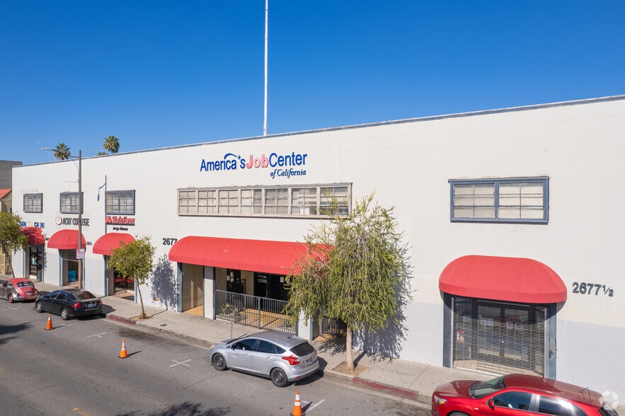 2675-2677 Zoe Ave, Huntington Park, CA for lease - Building Photo - Image 2 of 19