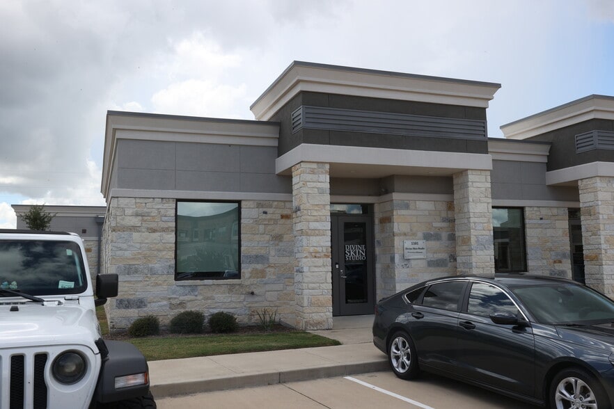 23410 Grand Reserve Dr, Katy, TX for lease - Building Photo - Image 1 of 25