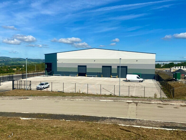 64 Accrington Rd, Burnley for lease - Building Photo - Image 2 of 6