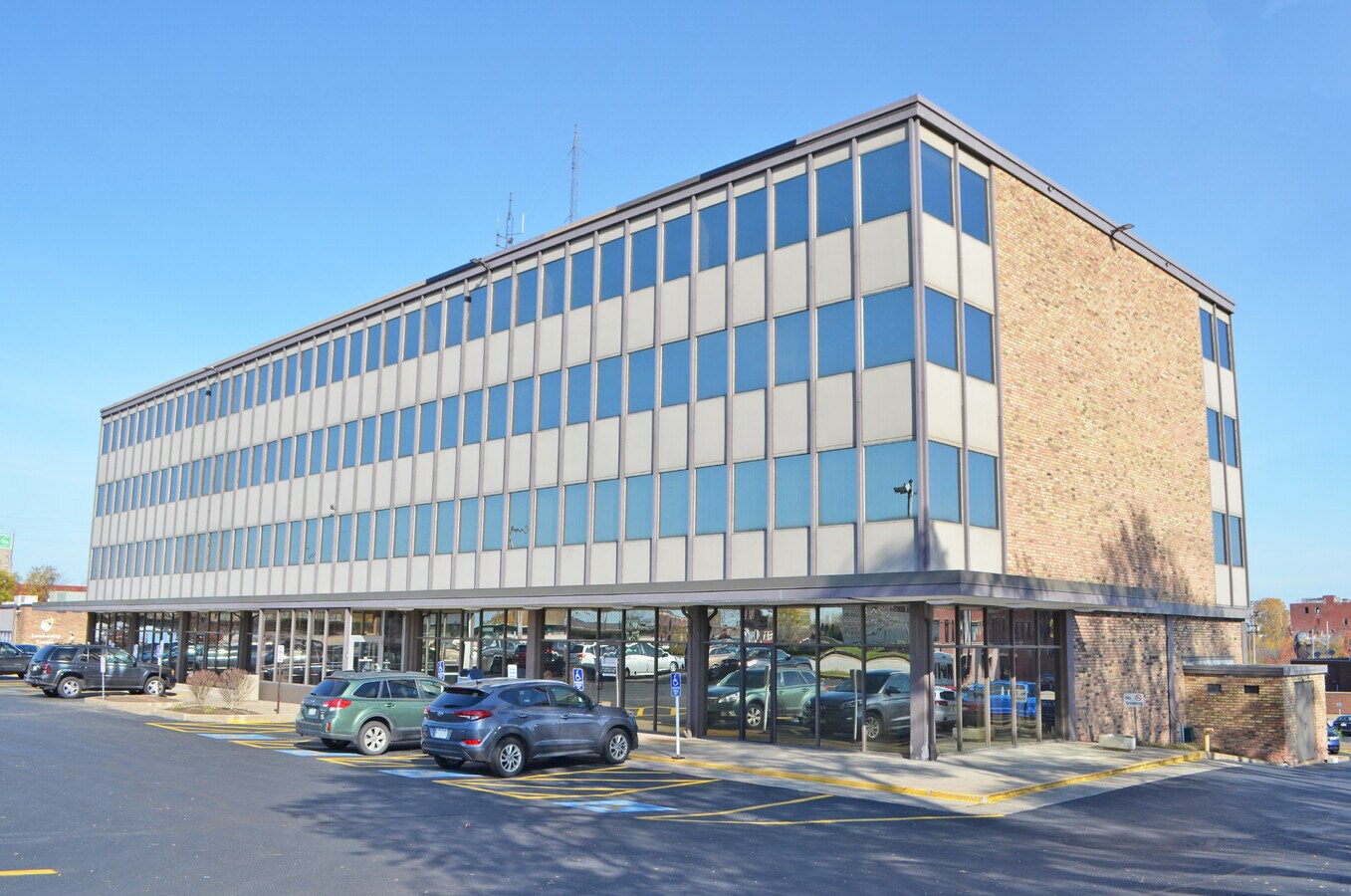 1611 Peach St, Erie, PA 16501