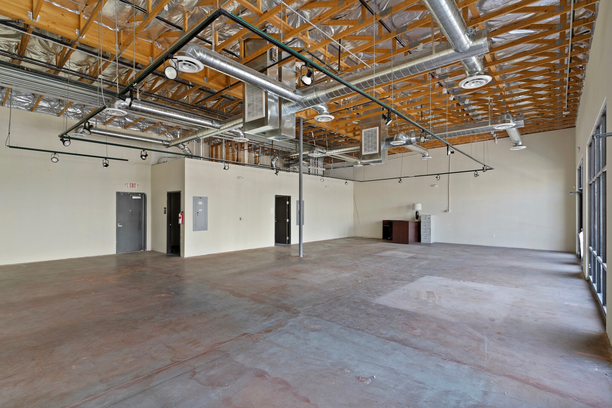 7315 W Warm Springs Rd, Las Vegas, NV for lease Building Photo- Image 1 of 7