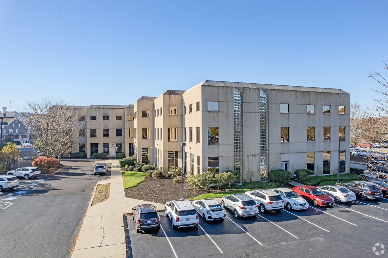 68 Cumberland St, Woonsocket, RI 02895