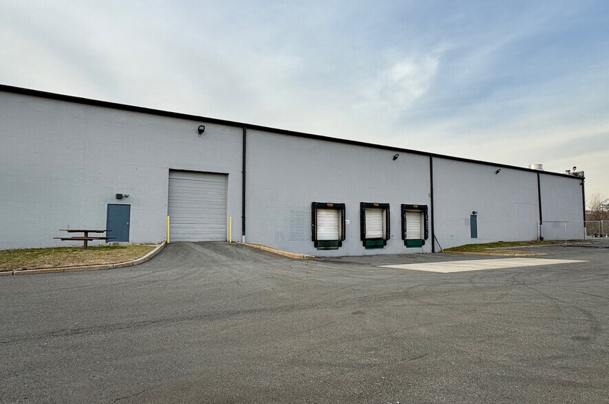 601 US Highway 46 W, Hasbrouck Heights, NJ 07604 Industrial for Lease