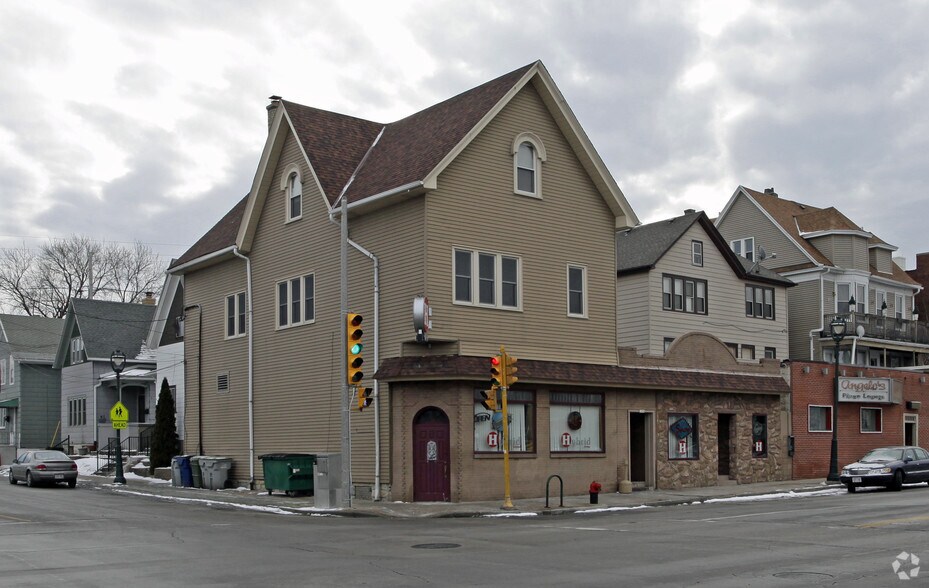 707 E Brady St, Milwaukee, WI for sale - Primary Photo - Image 1 of 1