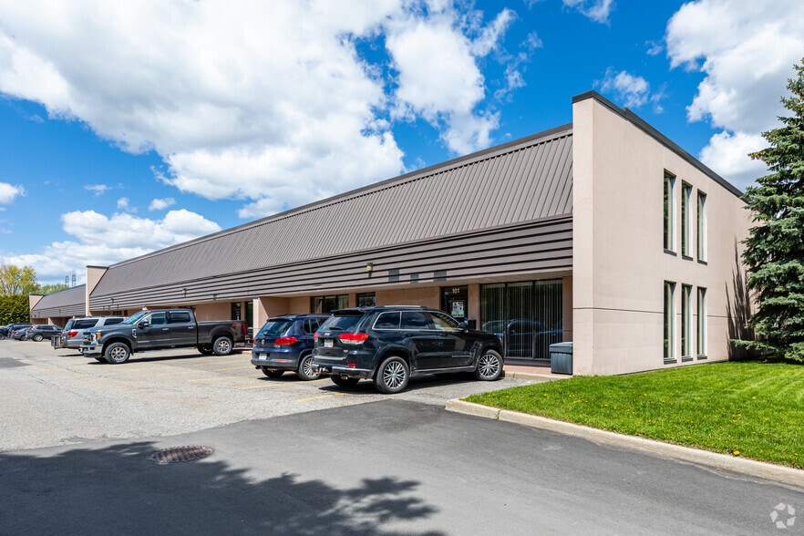 2465 Stevenage Dr, Ottawa, ON for sale - Primary Photo - Image 1 of 1