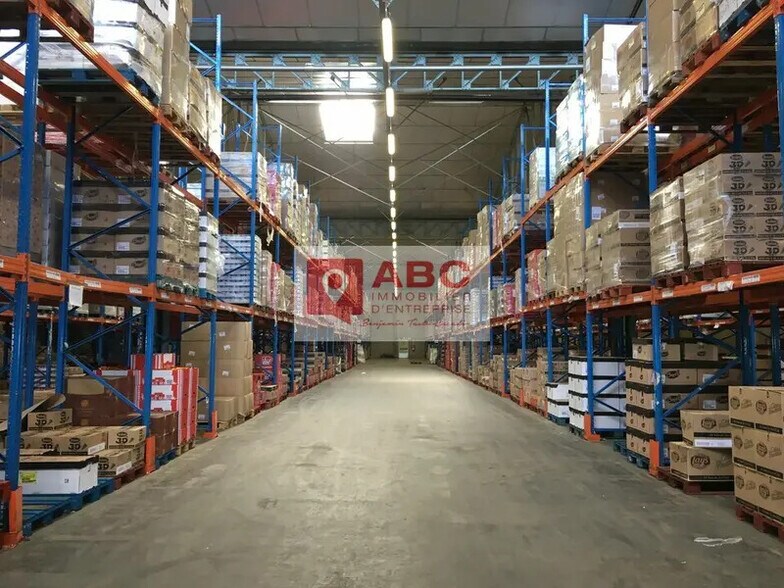 Industrial in Nîmes for lease - Interior Photo - Image 1 of 4