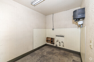 7307 Roseville Rd, Sacramento, CA for lease Interior Photo- Image 2 of 3