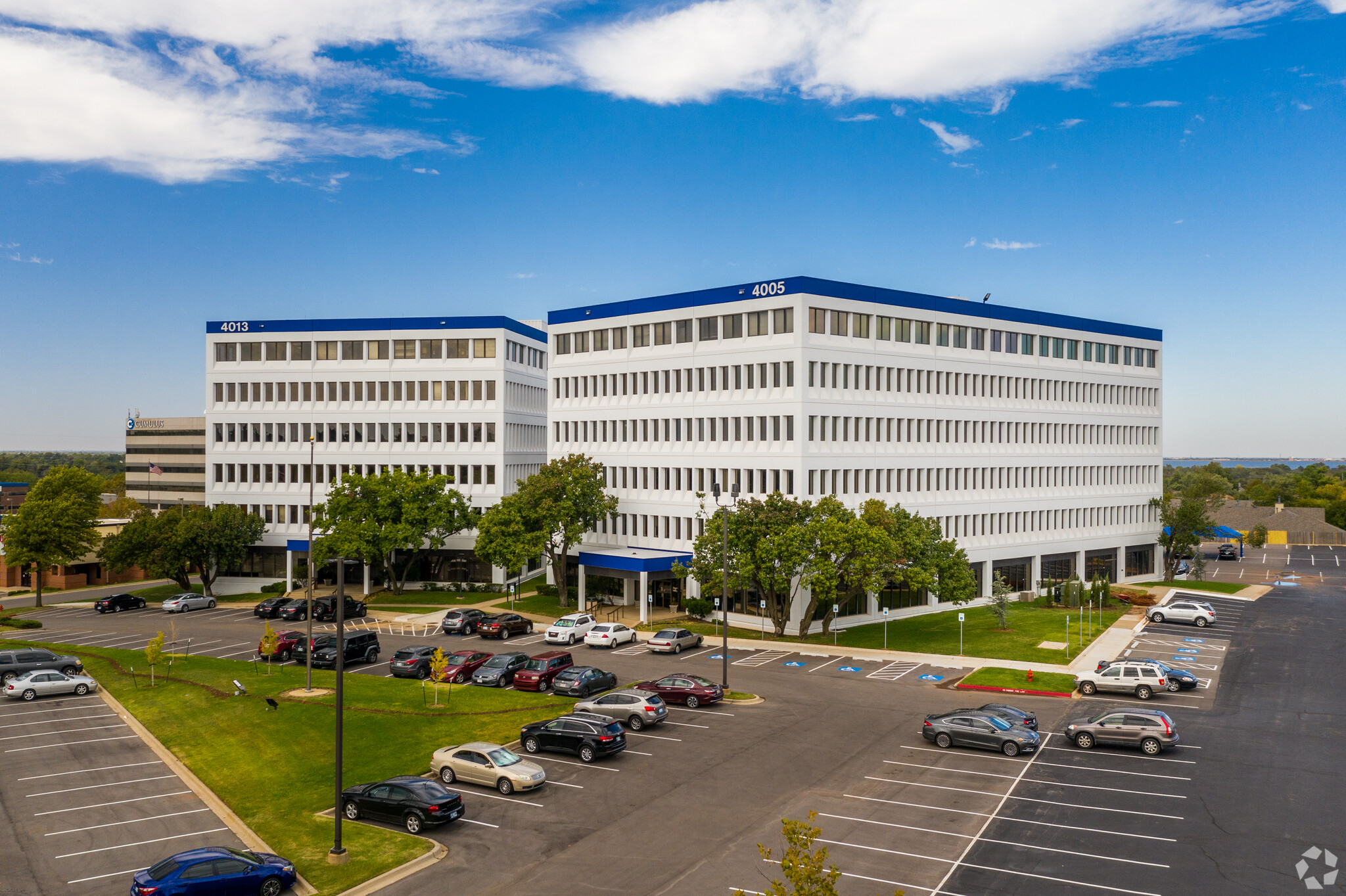 4005 NW Expressway, Oklahoma City, OK for lease Building Photo- Image 1 of 10