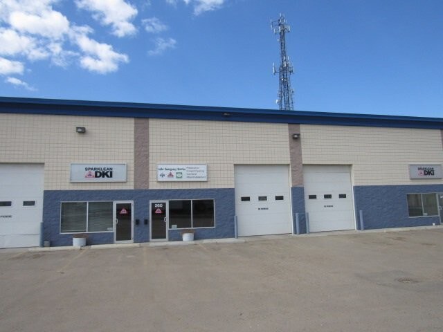 6 Renault Cres, St. Albert, AB for sale Primary Photo- Image 1 of 1