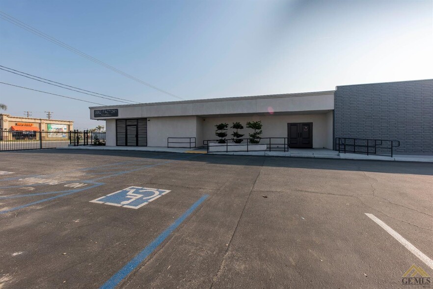 4215 Rosedale Hwy, Bakersfield, CA for sale - Building Photo - Image 1 of 1