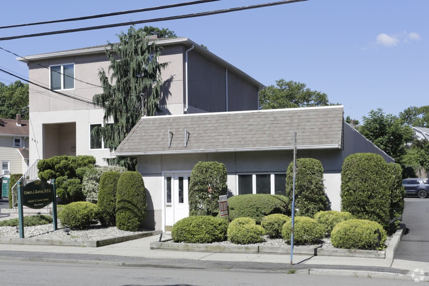 861-863 Main St, Hackensack, NJ for sale - Primary Photo - Image 1 of 1