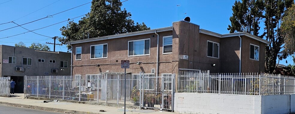 426-428 W 77th St, Los Angeles, CA for sale - Building Photo - Image 1 of 9