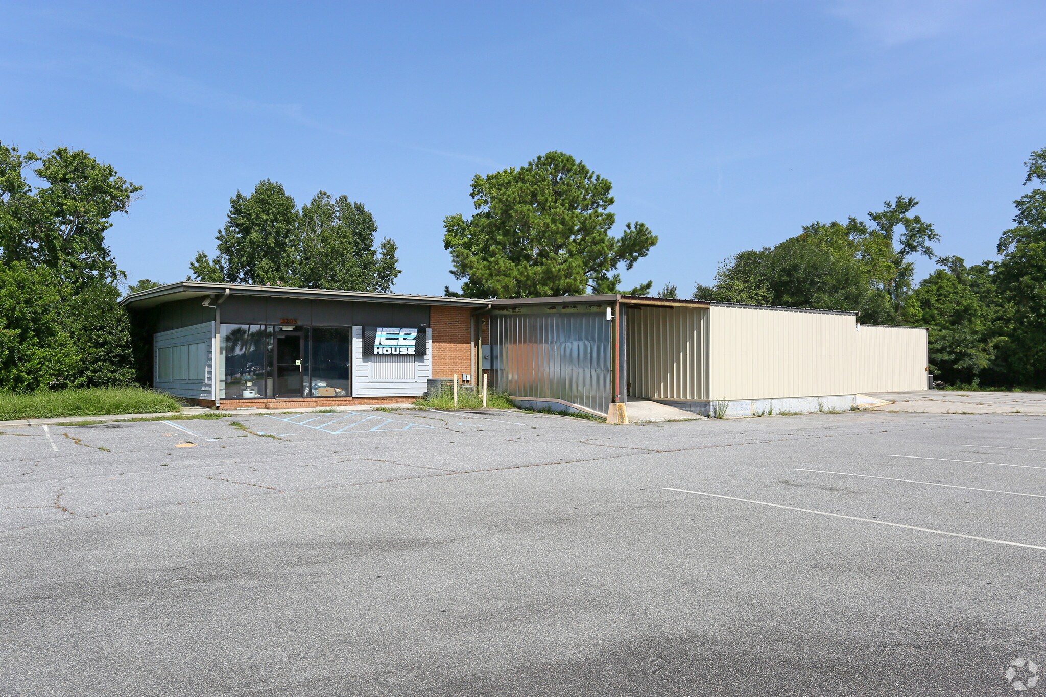 3205 Inner Perimeter Rd, Valdosta, GA for sale Primary Photo- Image 1 of 1