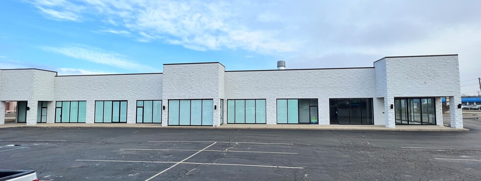 6650 Highland Rd, Waterford, MI for lease - Building Photo - Image 2 of 9