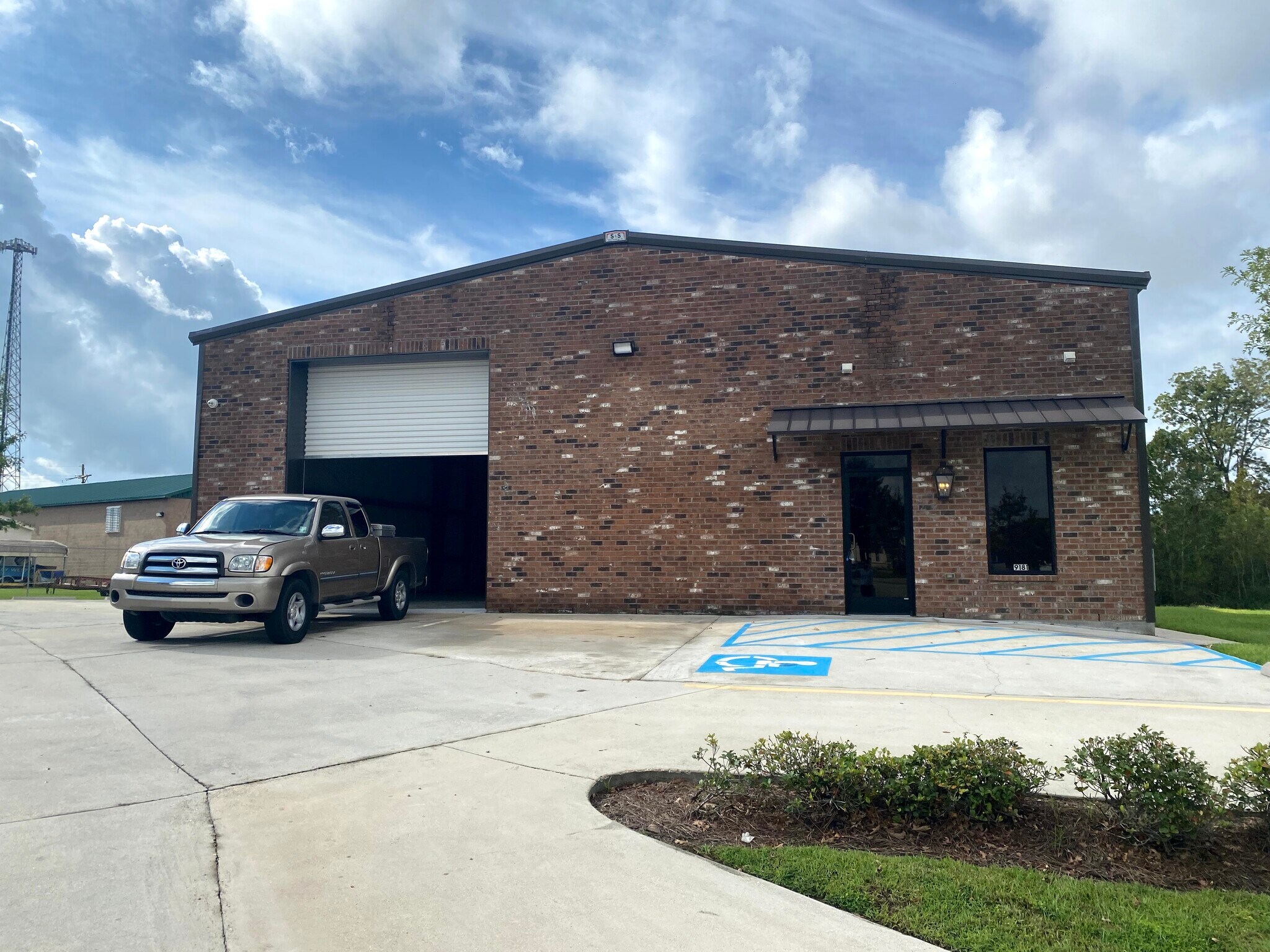 9181 Castille Rd, Baton Rouge, LA for sale Building Photo- Image 1 of 1