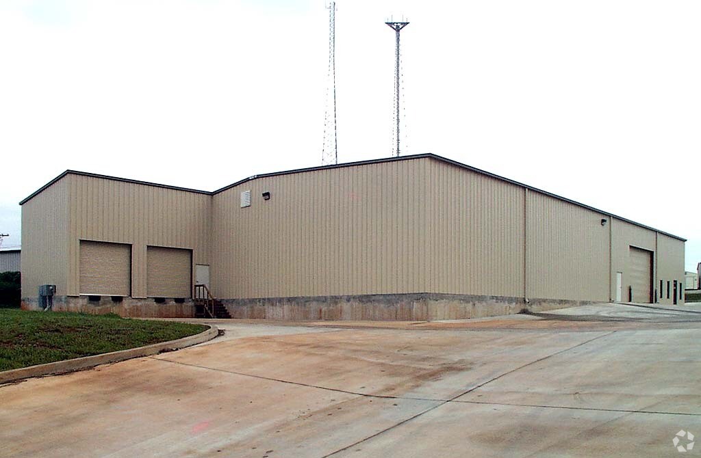 210 Commerce Dr, Dallas, GA 30132