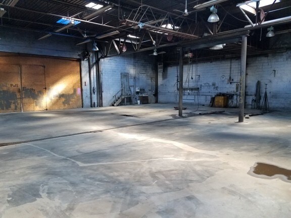 21042-21200 Schoenherr Rd, Warren, MI for sale Building Photo- Image 1 of 1