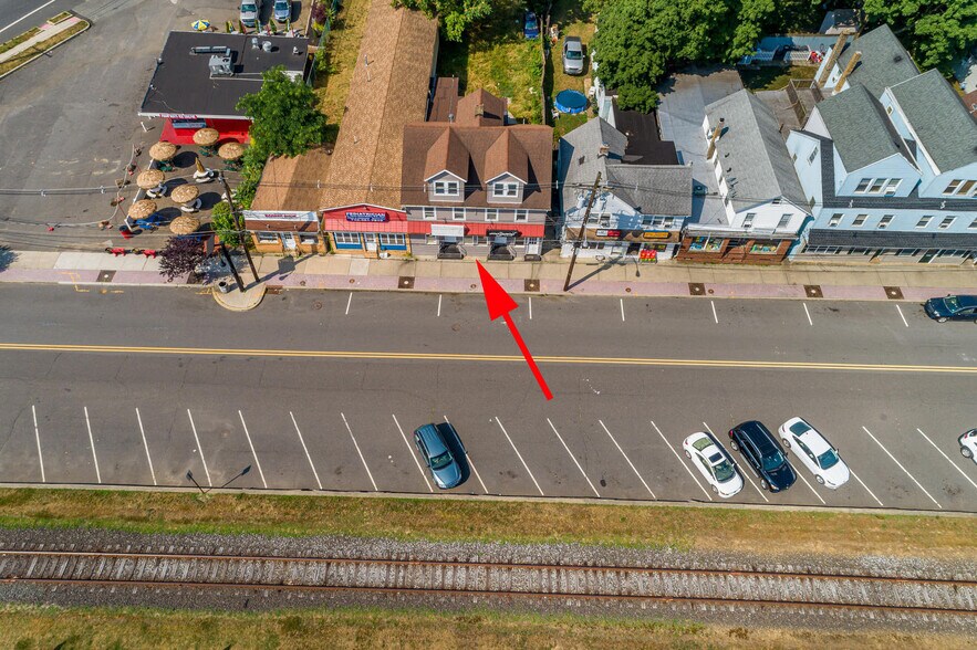 10B W Railroad Ave, Jamesburg, NJ 08831