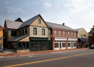 112 W Washington St, Middleburg, VA for lease Building Photo- Image 2 of 3