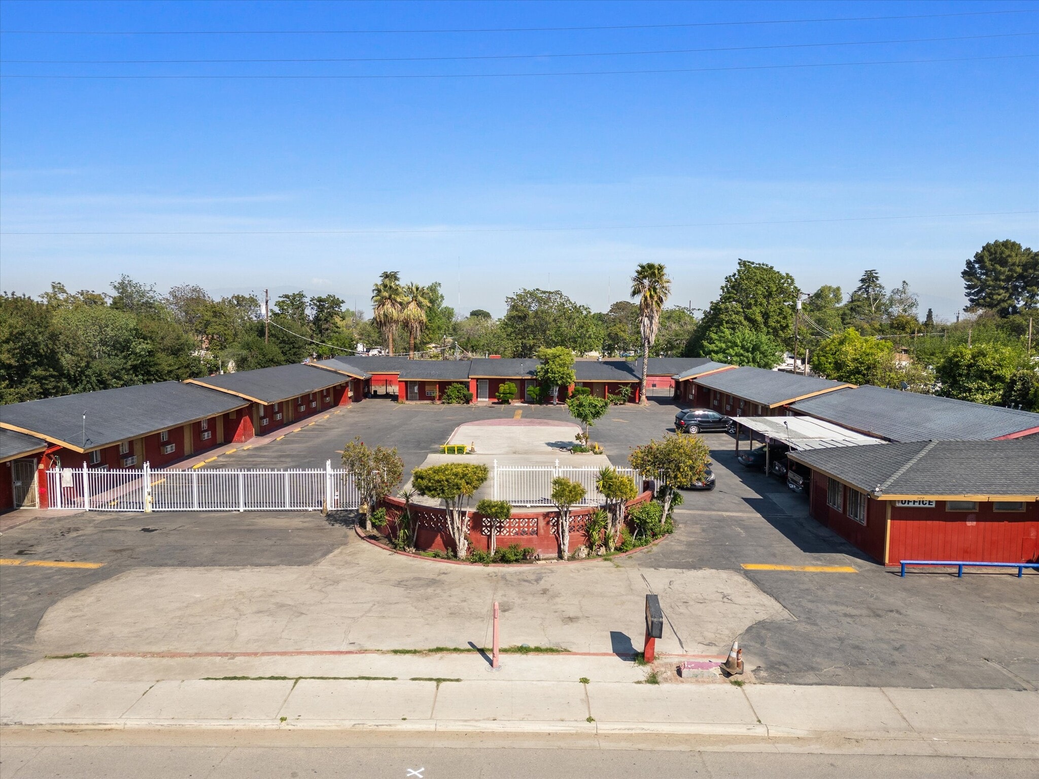 900 S Union Ave, Bakersfield, CA for sale Building Photo- Image 1 of 42