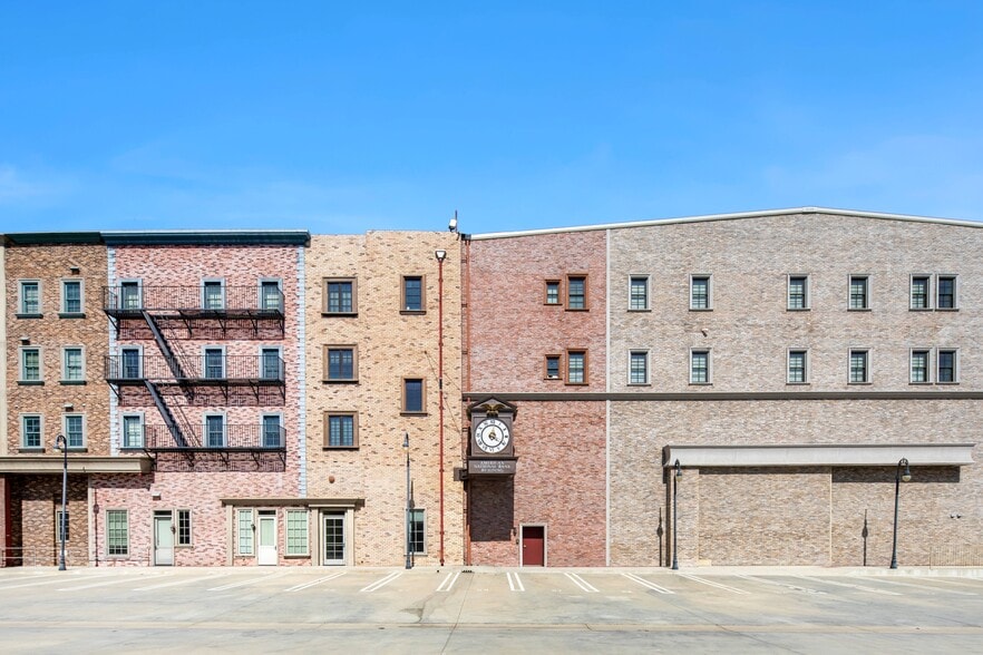 16829 Saticoy St, Van Nuys, CA for sale - Building Photo - Image 3 of 8
