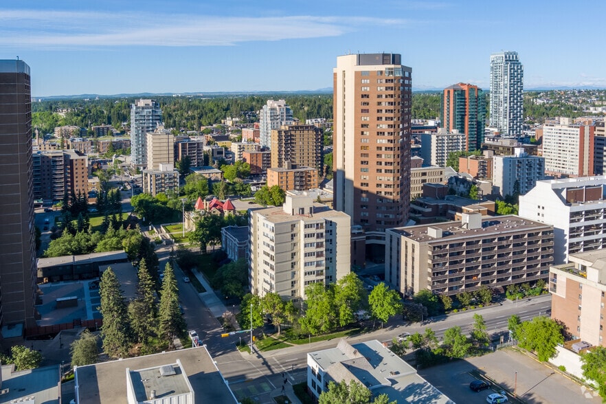 1209 6th St SW, Calgary, AB for sale - Aerial - Image 2 of 3