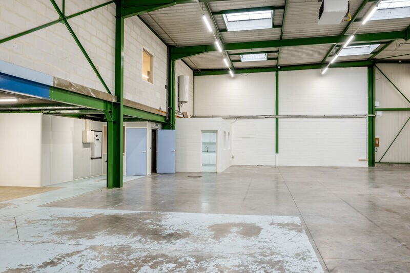 Flex in Saint-Thibault-des-Vignes for lease - Building Photo - Image 2 of 7