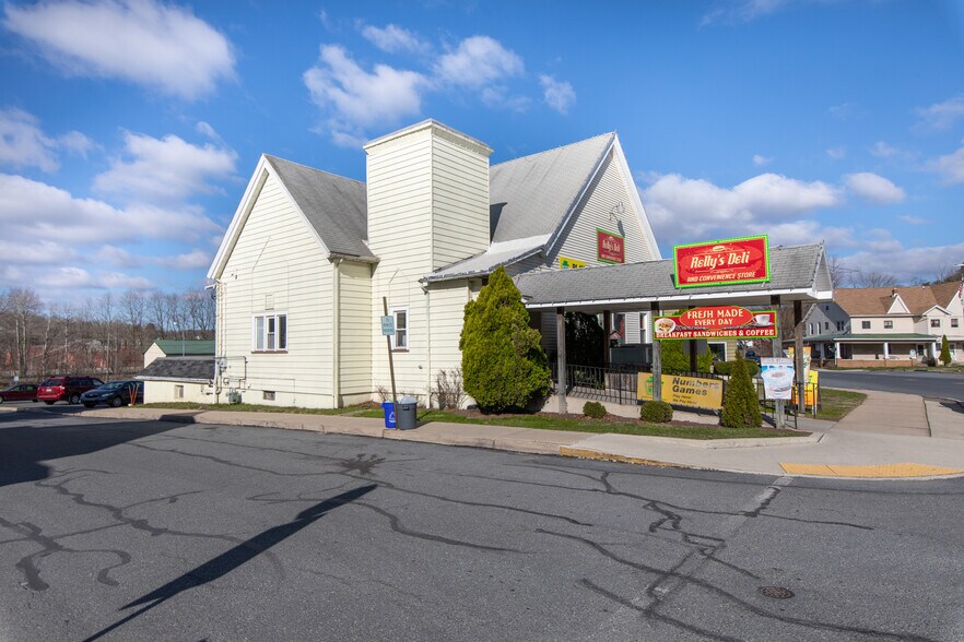 600 White St, Bowmanstown, PA 18030