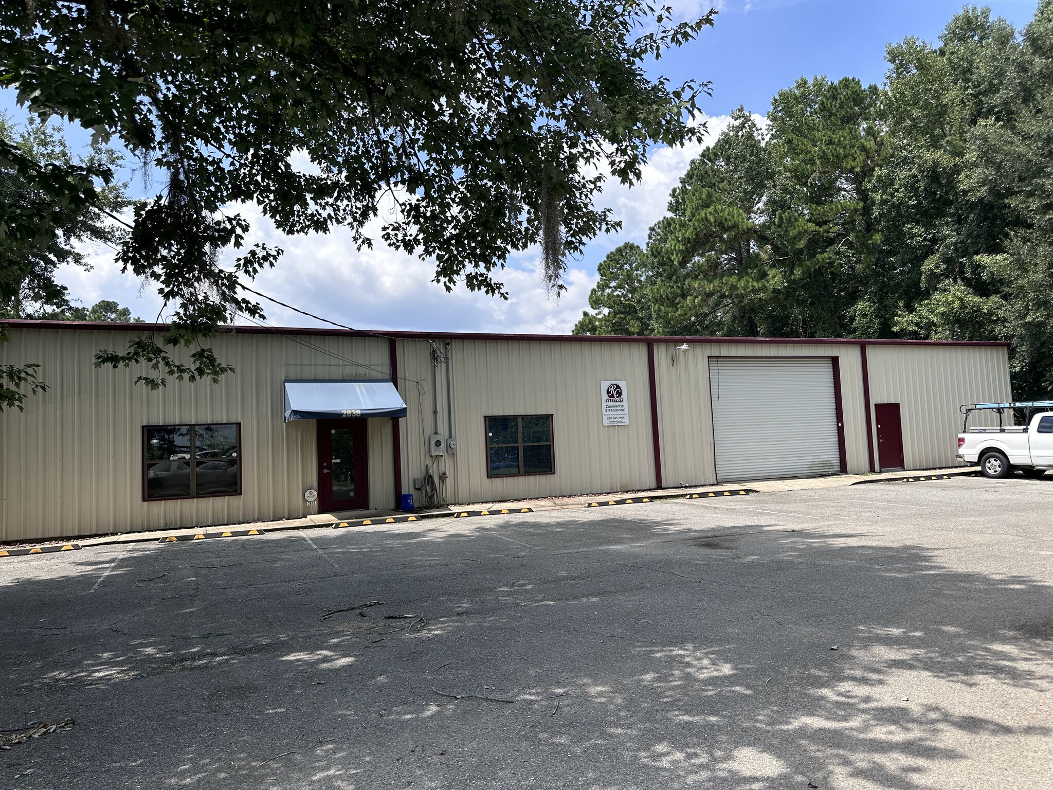 2838 Industrial Plaza Dr, Tallahassee, FL for lease Building Photo- Image 1 of 11