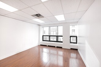 1118 Rue Sainte-Catherine O, Montréal, QC for lease Interior Photo- Image 2 of 6