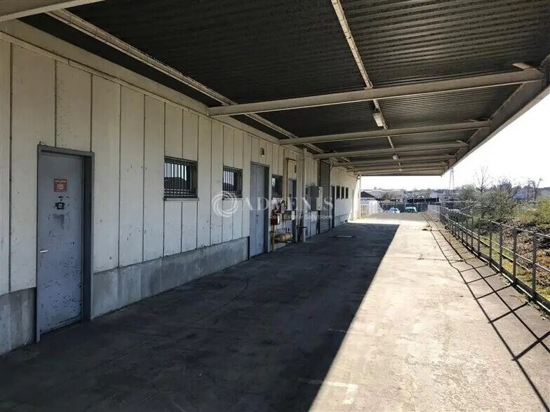 Flex in Bourges for lease - Building Photo - Image 3 of 7