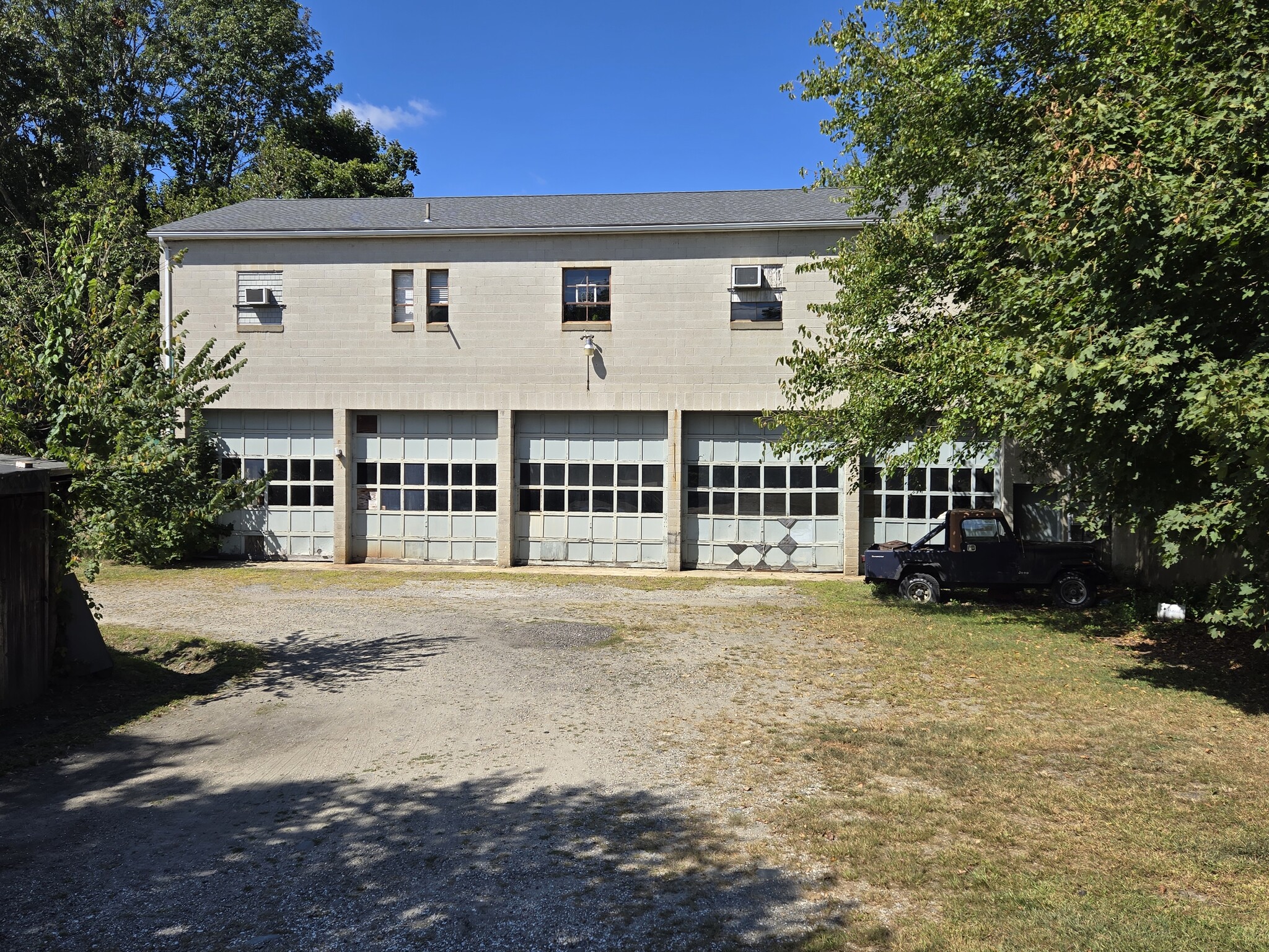 41 Rocky Hollow Rd, East Greenwich, RI for sale Primary Photo- Image 1 of 1