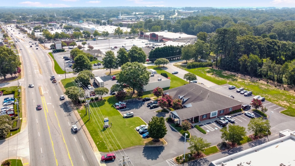 309 W Butler Rd, Mauldin, SC 29662 Office for Sale