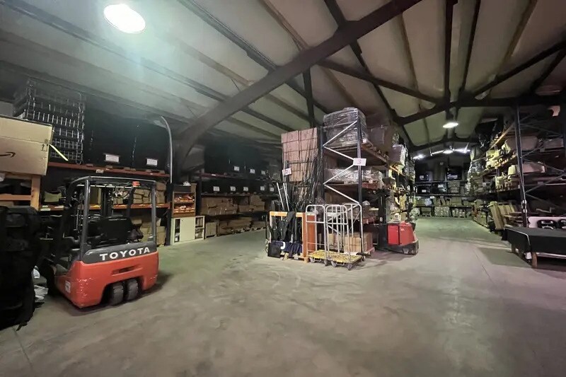 Flex in Montpellier for lease - Interior Photo - Image 3 of 4