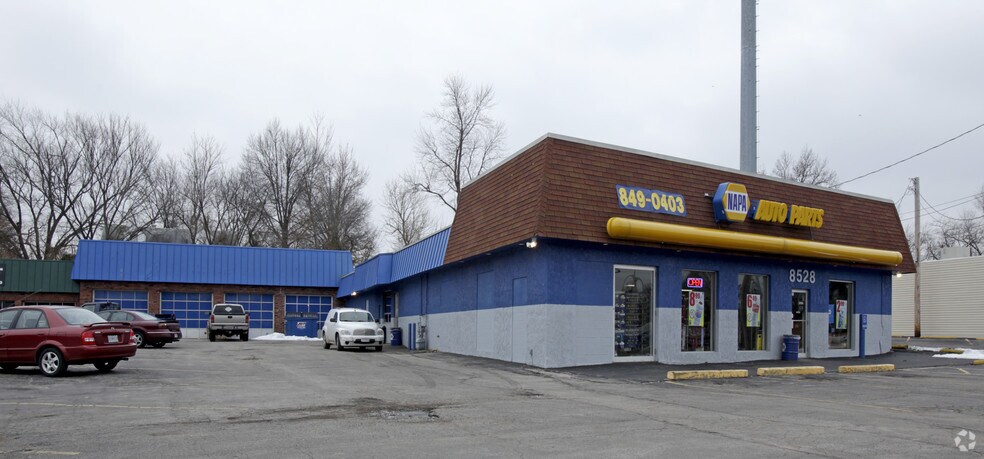 8528 Watson Rd, Saint Louis, MO for sale - Building Photo - Image 1 of 1