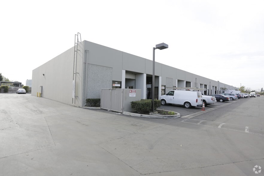 14392 Hoover St, Westminster, CA for lease - Building Photo - Image 2 of 4