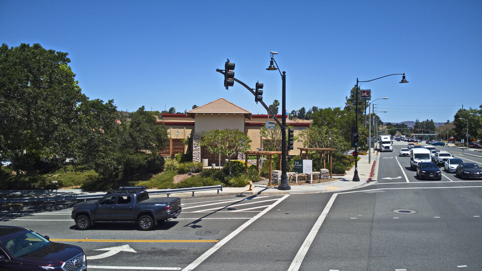 29271-29291 Agoura Rd, Agoura Hills, CA for lease - Building Photo - Image 3 of 15