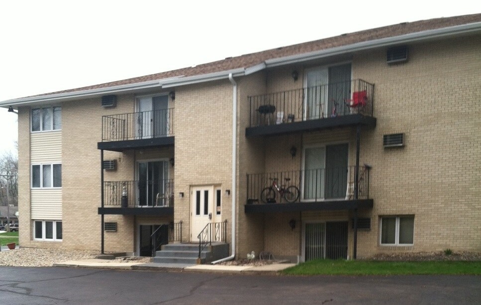 3936 Sage Dr, Rockford, IL 61114