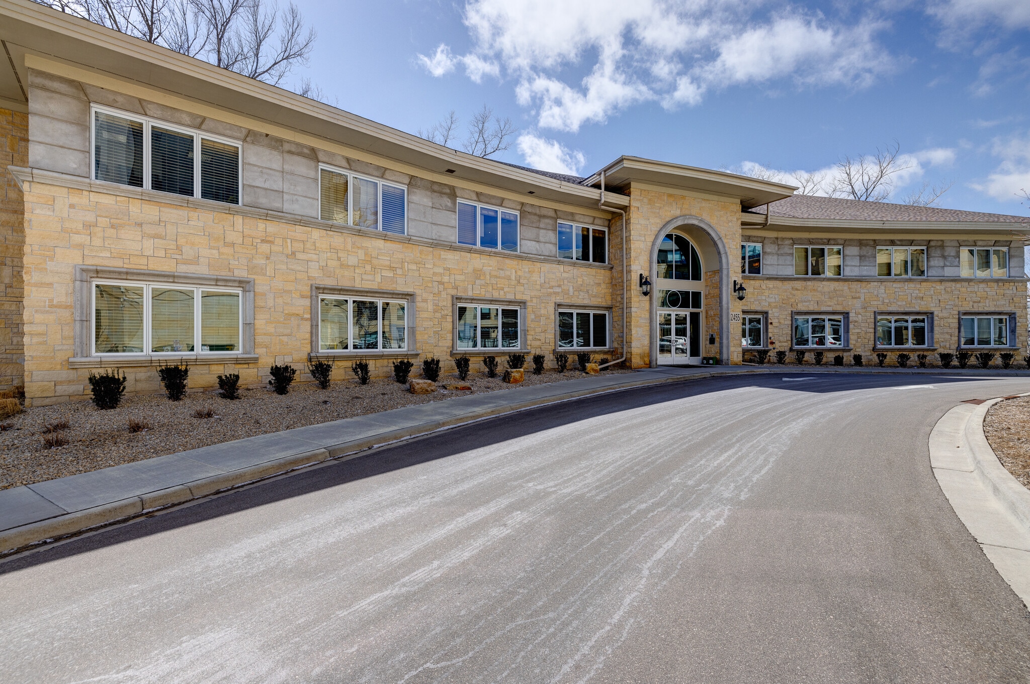 12455 Ridgedale Dr, Minnetonka, MN for lease Building Photo- Image 1 of 23