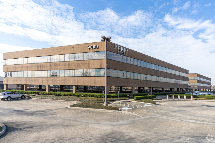 9000 Gulf Fwy, Houston, TX for sale - Primary Photo - Image 1 of 11