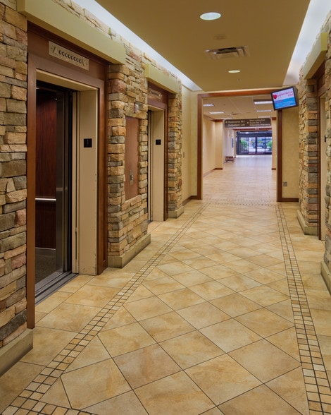 2665 N Decatur Rd, Decatur, GA for lease - Lobby - Image 3 of 4