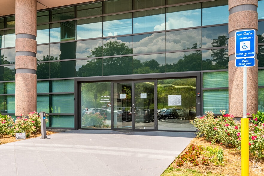 3200 Highlands Pky SE, Smyrna, GA for lease - Building Photo - Image 3 of 7