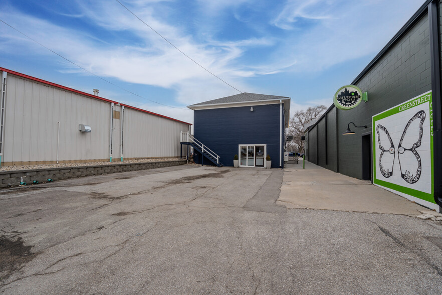 233 S Washington St, Papillion, NE for lease - Building Photo - Image 3 of 7